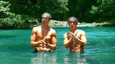 Скачать клип