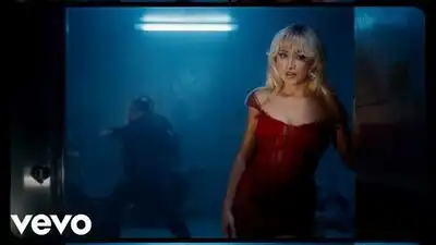 скачать клип Sabrina Carpenter - Please Please Please