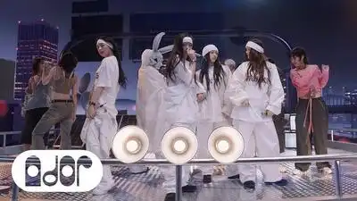 скачать клип NewJeans - Supernatural