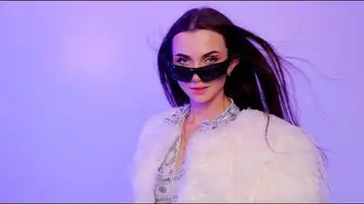 Скачать клип