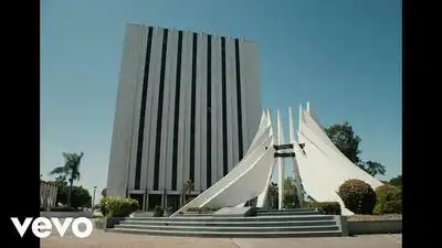 скачать клип Kendrick Lamar - Not Like Us