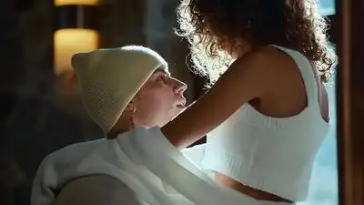 скачать клип Drake and Justin Bieber - Dilemma