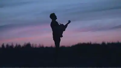 Скачать клип