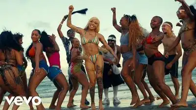 скачать клип GloRilla - TGIF