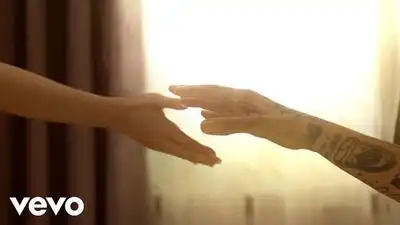 Скачать клип