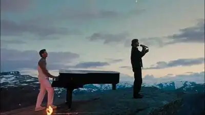 скачать клип Kygo and Matt Hansen - Love Me Now or Lose Me Later