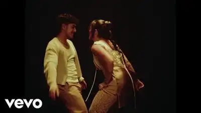 Скачать клип