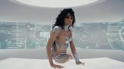 скачать клип Michaela Jae - Green Lights