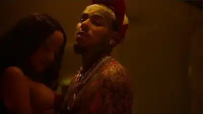 скачать клип 6ix9ine - La Baby Ft. La Perversa