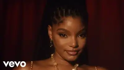 Скачать клип