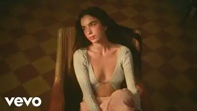 скачать клип Sofia Monroy - Amor Criminal