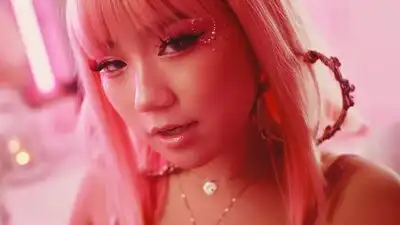 скачать клип LANA - 99