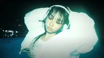 скачать клип MILLI - BIBI