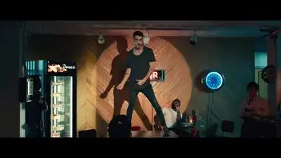 скачать клип Tiesto - The Business