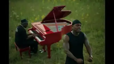 скачать клип DaBaby - In a Minute