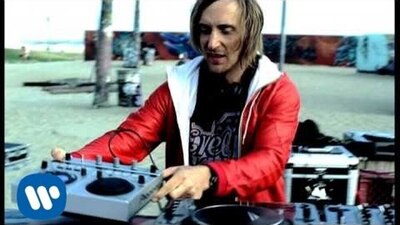 скачать клип David Guetta - When Love Takes Over