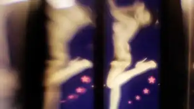 скачать клип Ellie Goulding - Hanging On