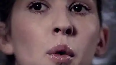 скачать клип Ellie Goulding - Roscoe