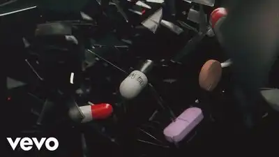 скачать клип The Chainsmokers - Siren