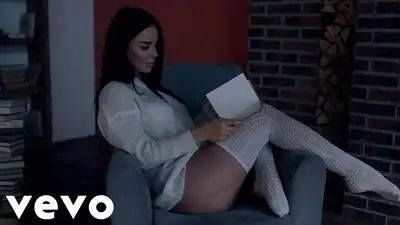 скачать клип Bones, Eddy Baker - LooseScrew