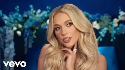 скачать клип Megan Moroney - Am I Okay