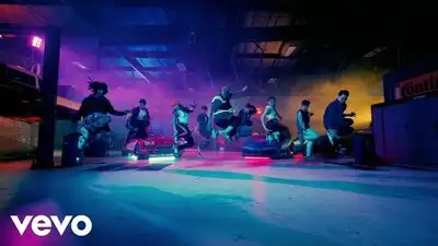 скачать клип Justin Bieber - Running Over