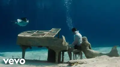 скачать клип Kygo - Love Me Now