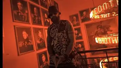 скачать клип Cartel de Santa - Shorty Party