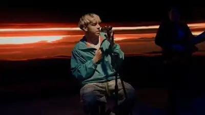 скачать клип Xavi - Rayando El Sol