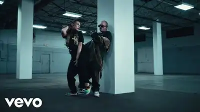 скачать клип J Balvin - F40