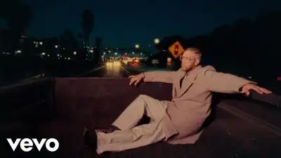 Скачать клип