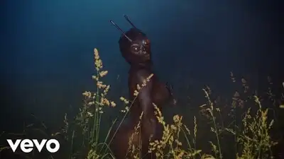 скачать клип SZA - Drive