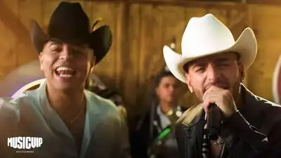 скачать клип Grupo Firme - Cada quien