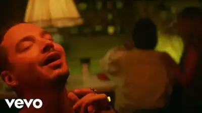 скачать клип J Balvin - Safari