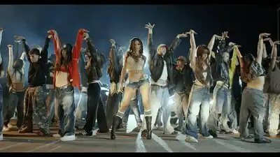 скачать клип UH NANA - Daniela Blasco