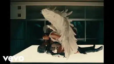 скачать клип Anitta - ROMEO