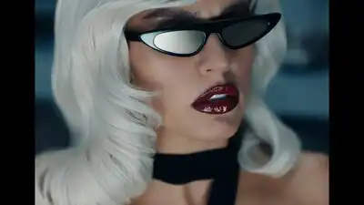 скачать клип Zivert - Эгоистка