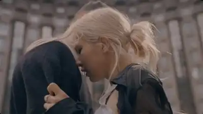 скачать клип ROSE - number one girl