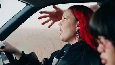 скачать клип Anne-Marie - I Do Not Like Your Boyfriend