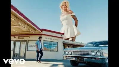 скачать клип Julia Michaels - GFY