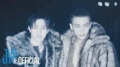 скачать клип Stray Kids - ESCAPE