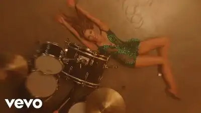 скачать клип Miley Cyrus - End of the World