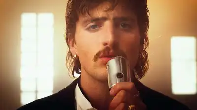 Скачать клип