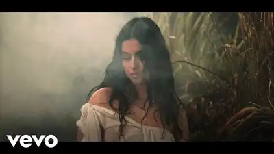 скачать клип Sofia Camara - Anyways How You Been