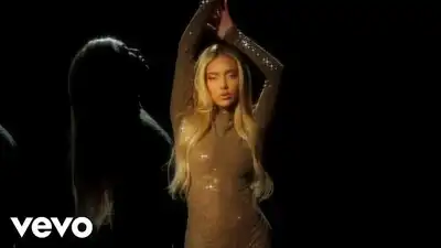 скачать клип Ana Mena - Me Enamoro