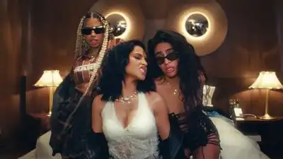 скачать клип Emotional Oranges, Jessie Reyez, Becky G - CANDY GUM