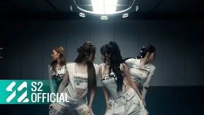 скачать клип KISS OF LIFE - Lips Hips Kiss