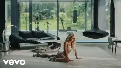 скачать клип Bad Gyal - Da Me