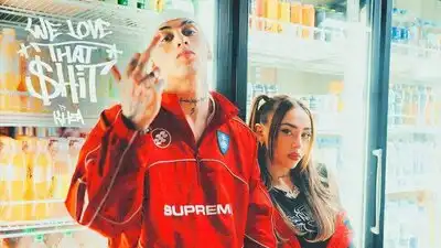 скачать клип Nicki Nicole, Khea - WE LOVE THAT SHIT