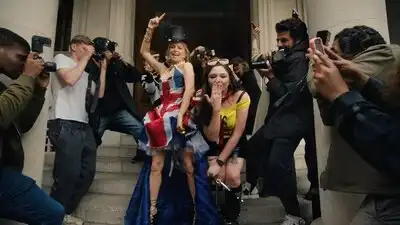 скачать клип Fergie - TOO MUCH